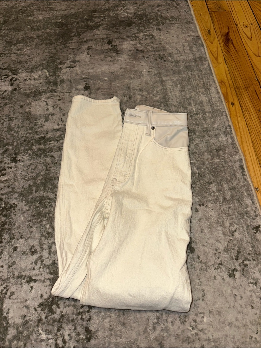 Abercrombie white jeans with leather accent pockets